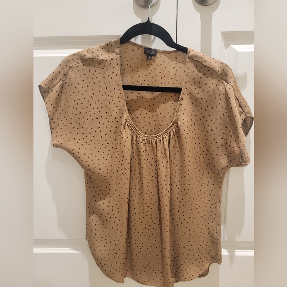 Aritzia T. Babaton silk blouse - Picture 1 of 3